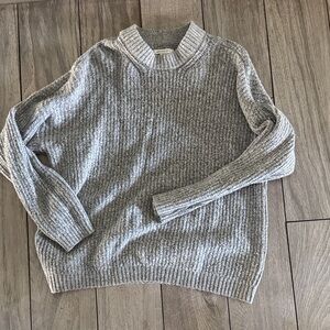 American Eagle Gray Ribbed Sweater